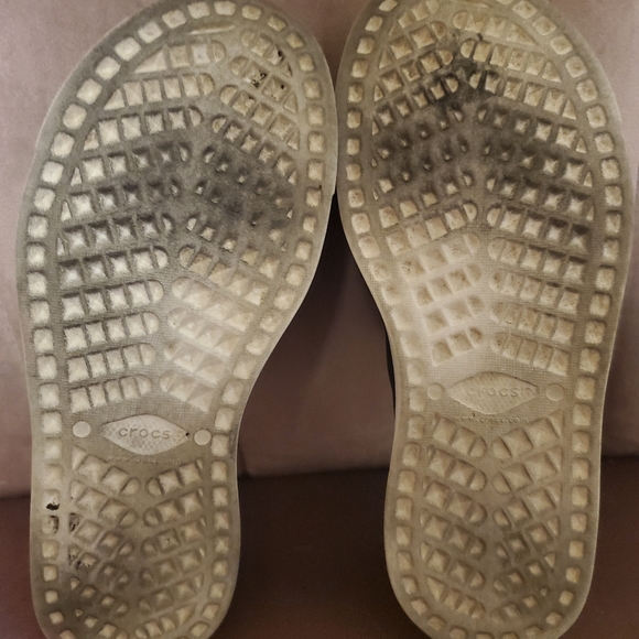 Crocks - Picture 4 of 6